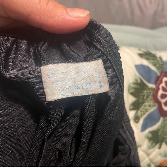 Vassarette‎ Black Midi Slip - Picture 5 of 5